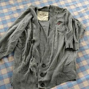 Hollister 3/4 sleeve 3-button sweater
